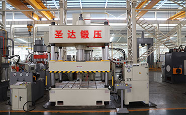 如何選擇定制200噸四柱液壓機？